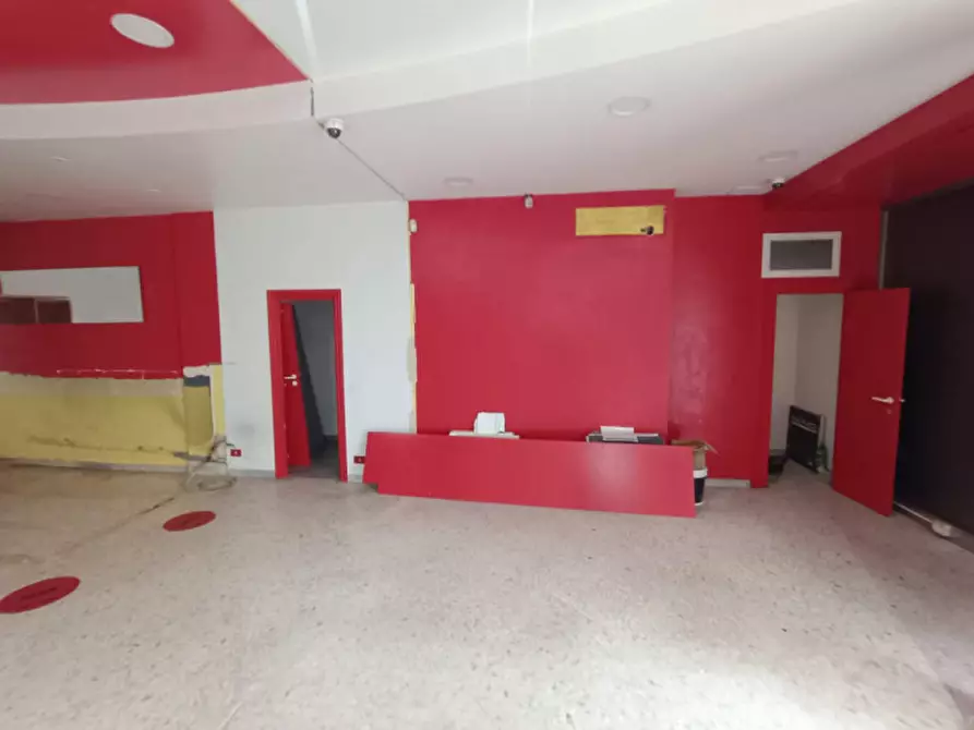 Immagine 4 di Negozio in affitto  in Via Duca d'Aosta, 93 a Andria