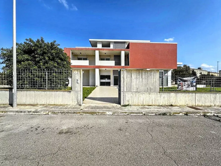 Immagine 7 di Magazzino in vendita  in Via Vecchia Carmiano, N. 2 a Lecce