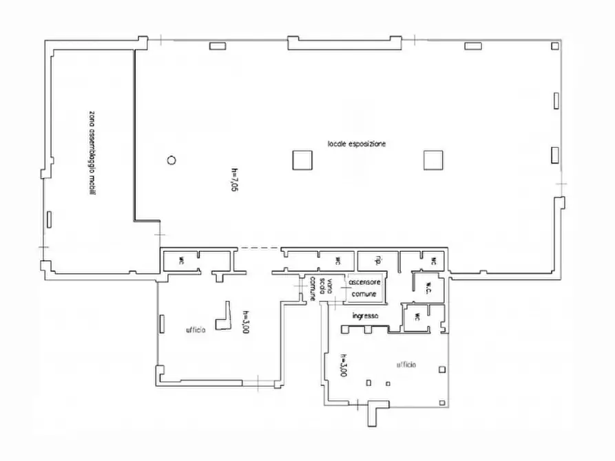 Immagine 21 di Magazzino in vendita  in Via Vecchia Carmiano, N. 2 a Lecce