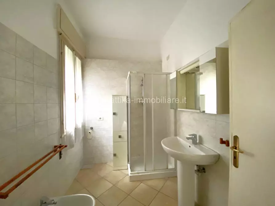 Immagine 5 di Appartamento in affitto  in Via Principe Umberto a Este