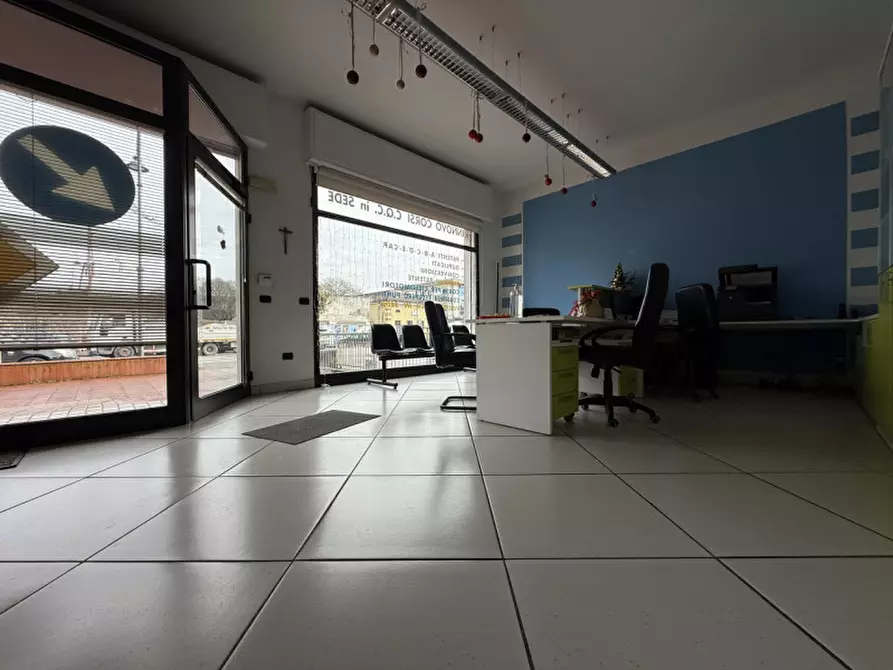 Immagine 2 di Ufficio in vendita  in Piazza Roma a Buttapietra