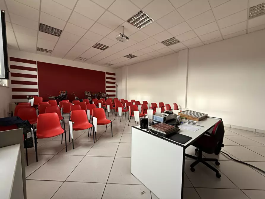 Immagine 5 di Ufficio in vendita  in Piazza Roma a Buttapietra