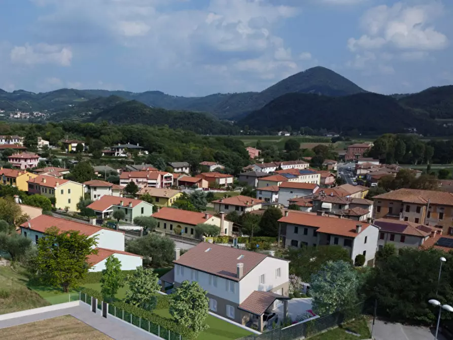 Immagine 3 di Casa bifamiliare in vendita  in Via delle Rose a Lozzo Atestino