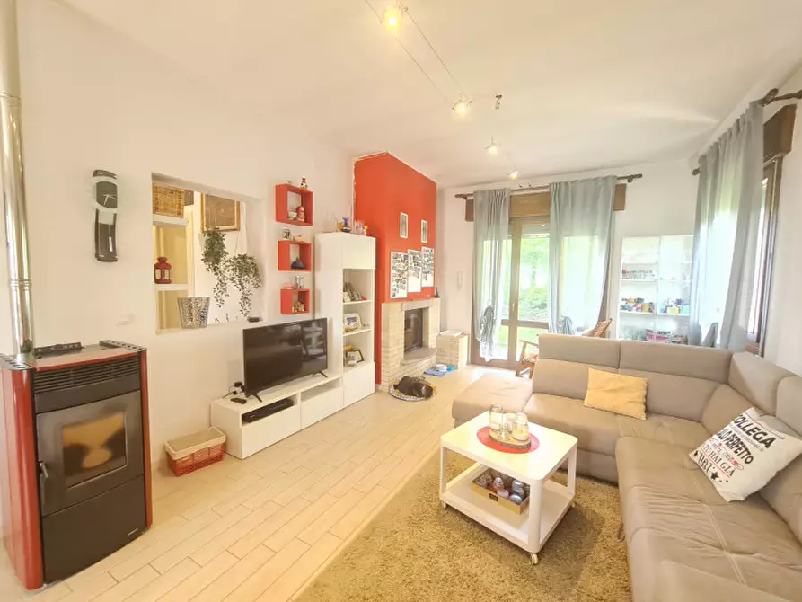 Immagine 1 di Casa indipendente in vendita  in via Liviana a Torreglia