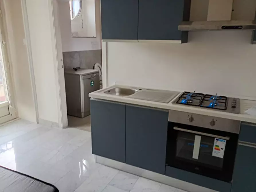 Immagine 35 di Appartamento in affitto  in Via Enrico Pessina 71 a Napoli