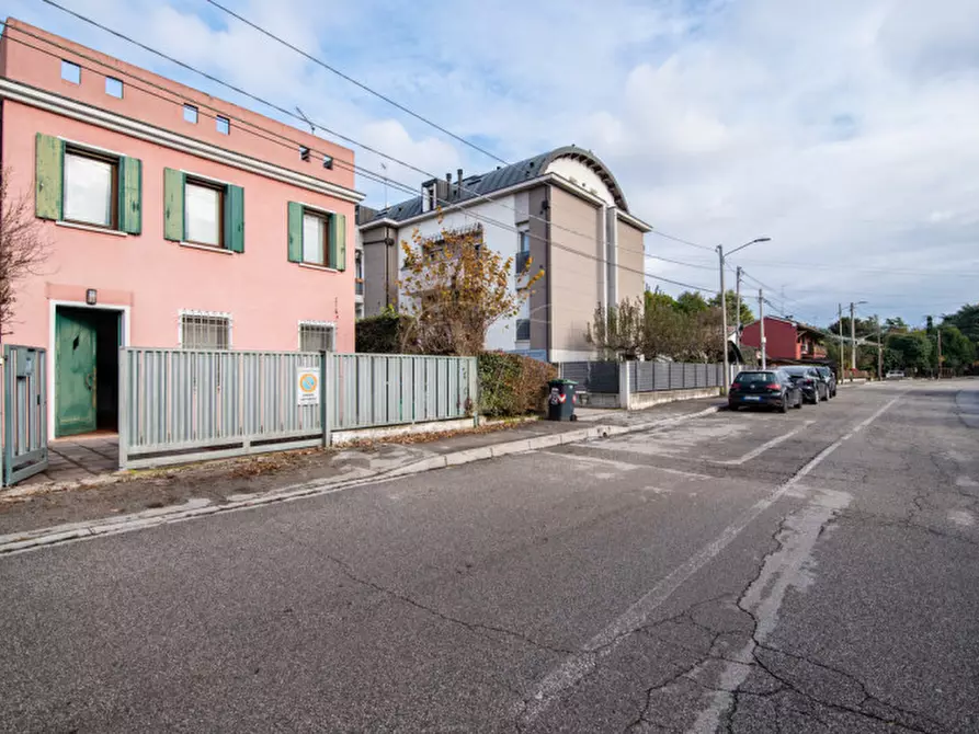 Immagine 1 di Casa indipendente in vendita  in Via Mortise 39 a Padova