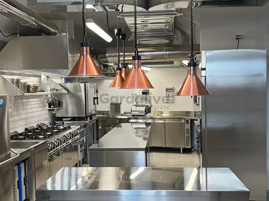 Immagine 4 di Attività commerciale in vendita  in Via Pulciano Gaino a Toscolano-Maderno