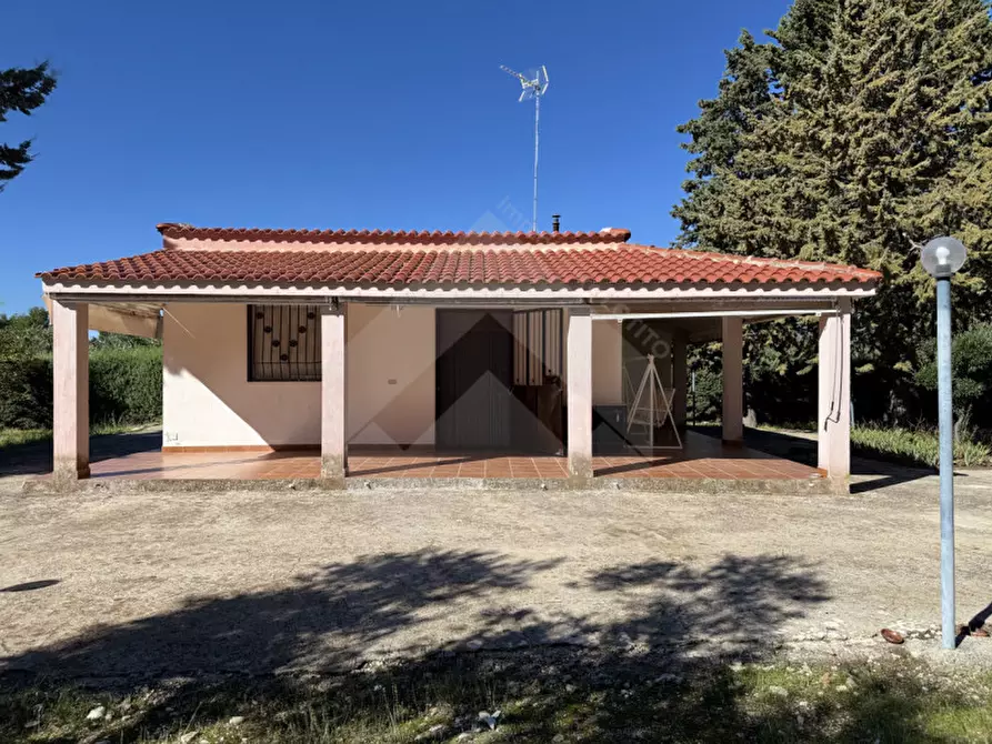 Immagine 1 di Villa in vendita  a Andria