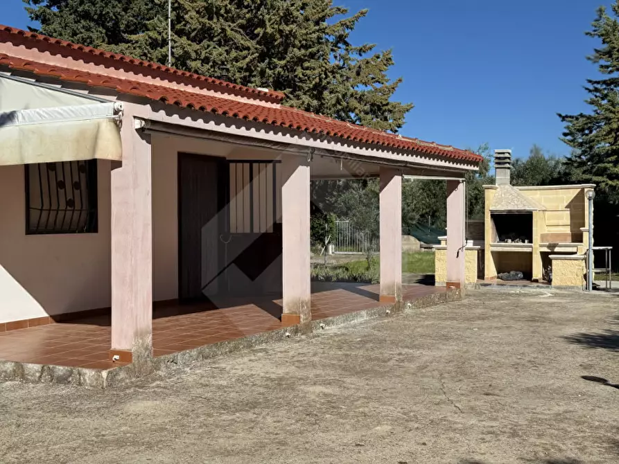 Immagine 3 di Villa in vendita  a Andria