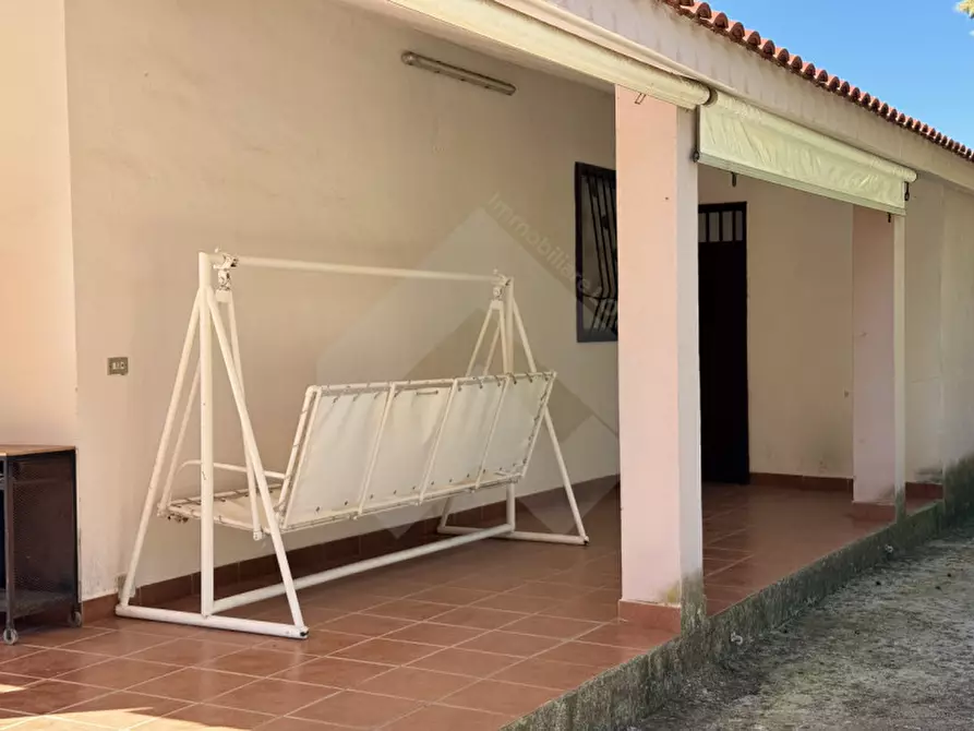 Immagine 7 di Villa in vendita  a Andria