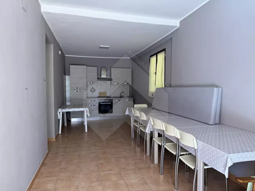 Immagine 10 di Villa in vendita  a Andria