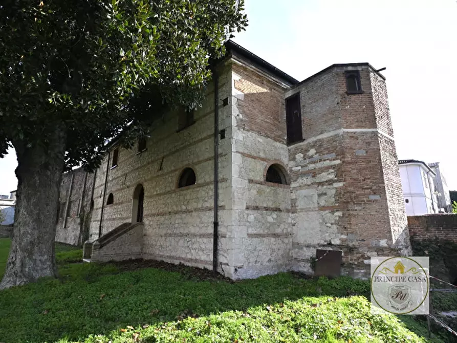Immagine 28 di Bed & Breakfast in vendita  in Via Circonvallazione a Montagnana