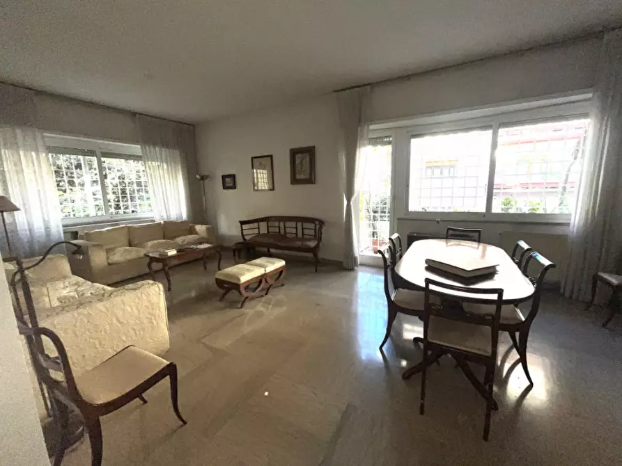 Immagine 2 di Appartamento in vendita  in Via Vincenzo Tangorra a Roma