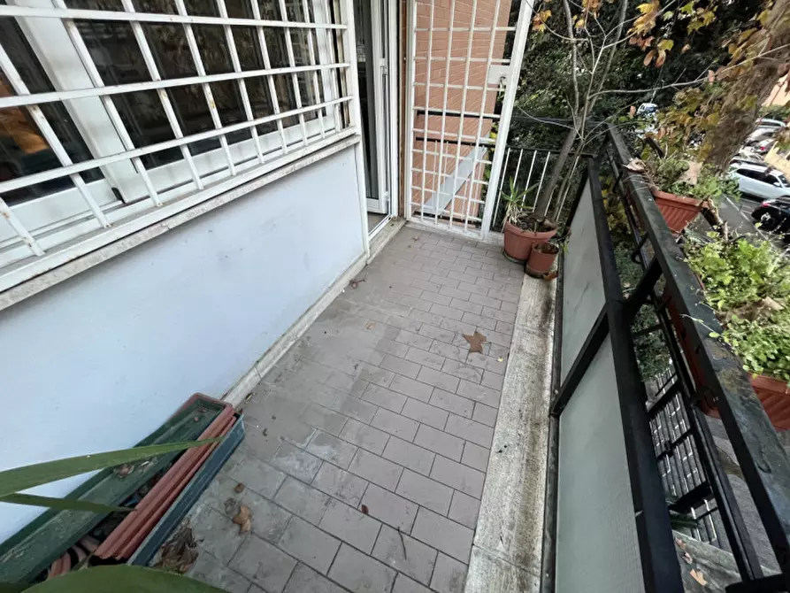Immagine 10 di Appartamento in vendita  in Via Vincenzo Tangorra a Roma