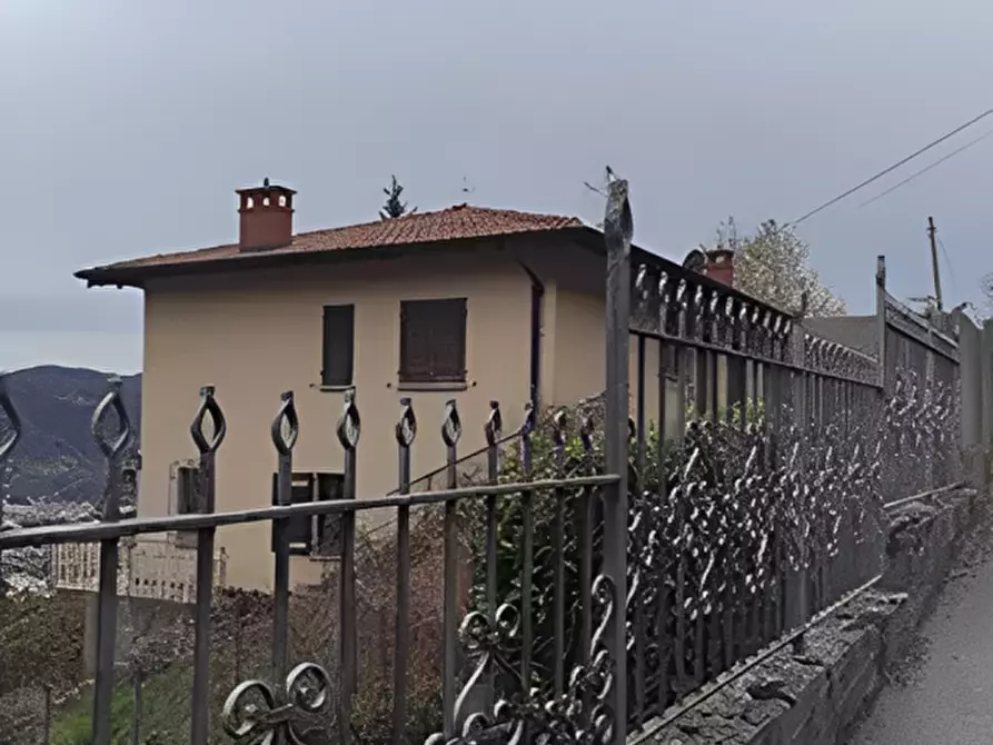 Immagine 3 di Casa indipendente in vendita  in Via Albarotti, 20 a Gandino