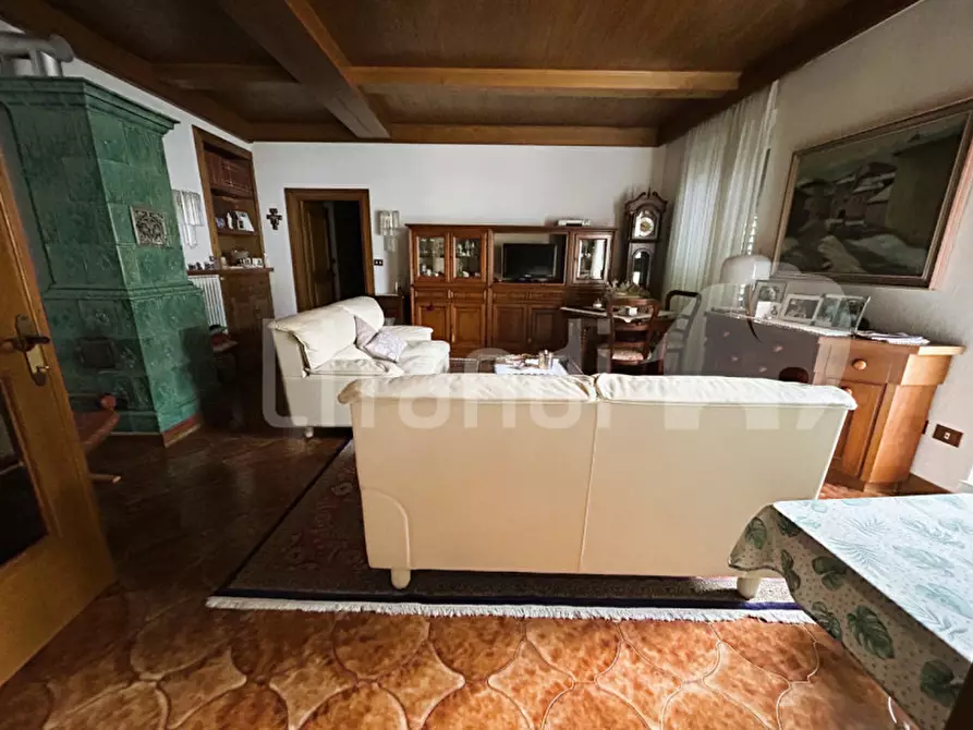 Immagine 2 di Casa quadrifamiliare in vendita  in Via Roma a Borgo D'anaunia