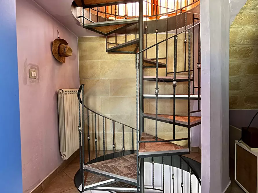 Immagine 11 di Casa indipendente in vendita  a Andria