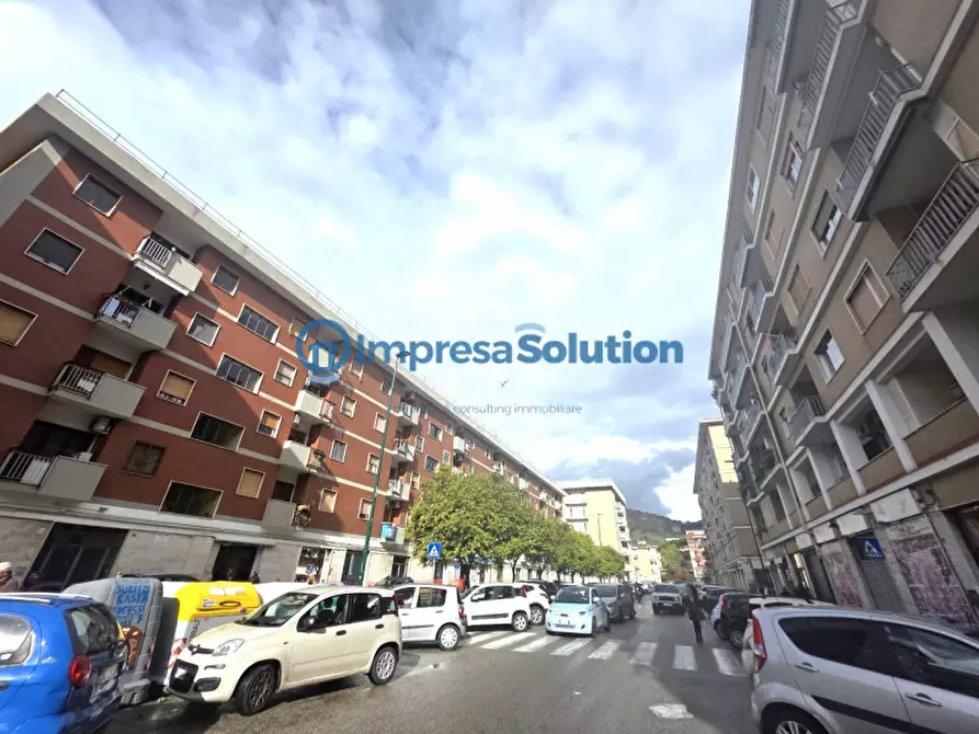 Immagine 2 di Attività commerciale in vendita  in Via Cornelia dei Gracchi a Napoli