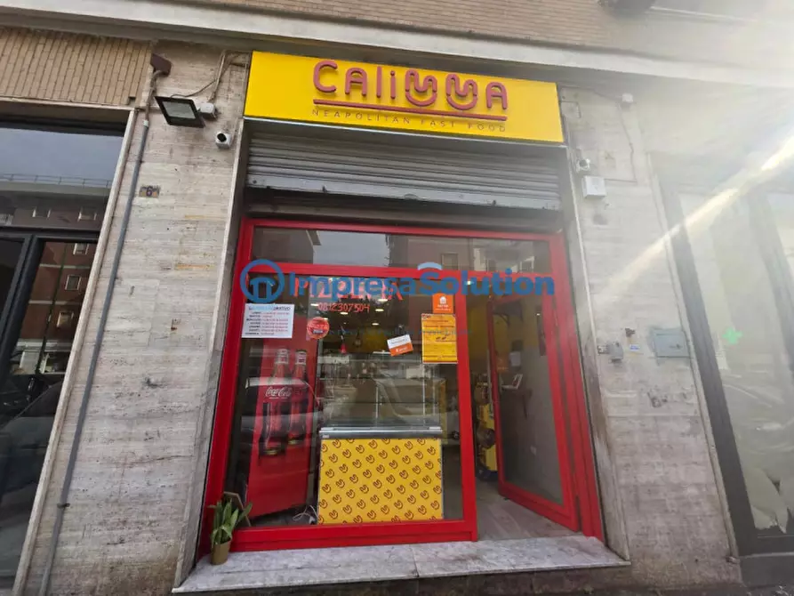 Immagine 4 di Attività commerciale in vendita  in Via Cornelia dei Gracchi a Napoli