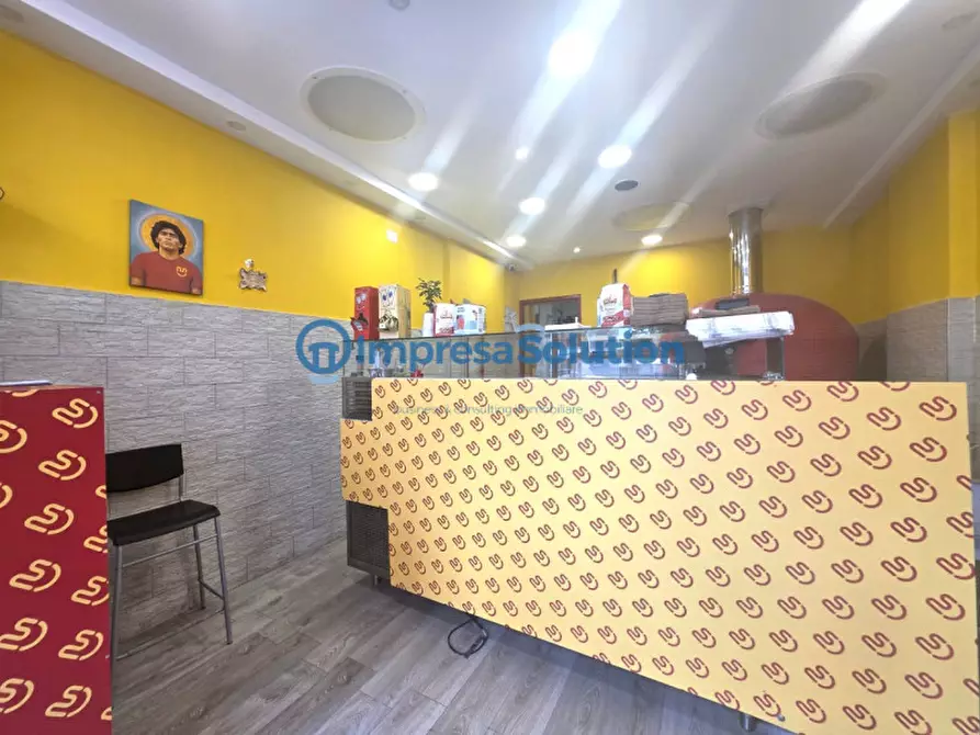 Immagine 6 di Attività commerciale in vendita  in Via Cornelia dei Gracchi a Napoli