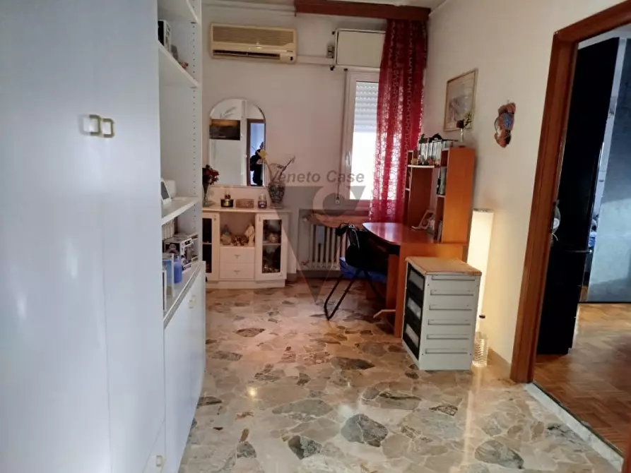 Immagine 10 di Appartamento in vendita  in Via Castellana a Venezia