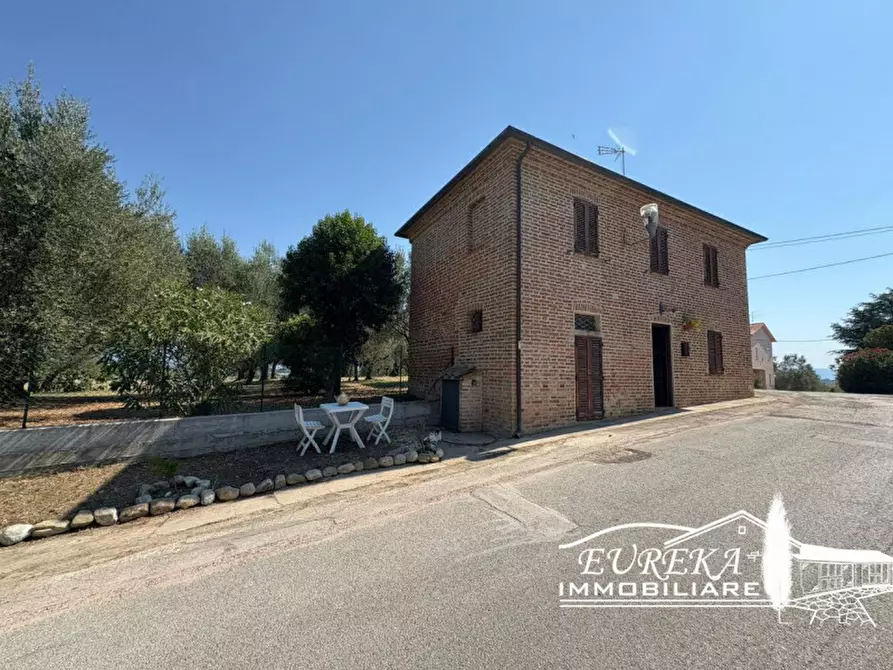 Immagine 2 di Casa indipendente in vendita  in gioiella a Castiglione Del Lago