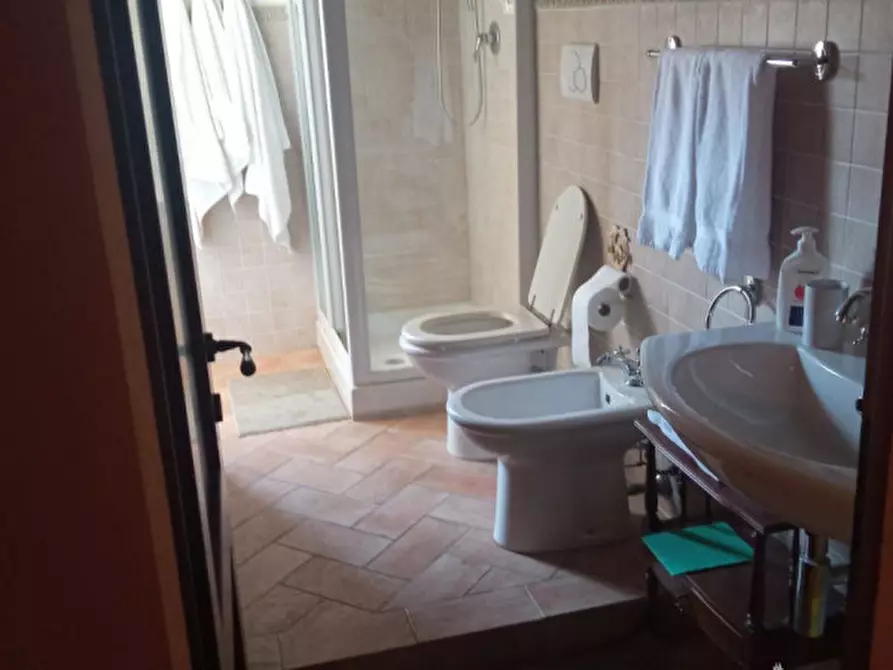 Immagine 15 di Casa indipendente in vendita  in gioiella a Castiglione Del Lago