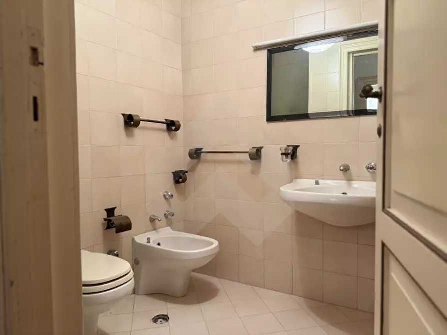 Immagine 31 di Appartamento in vendita  a Andria