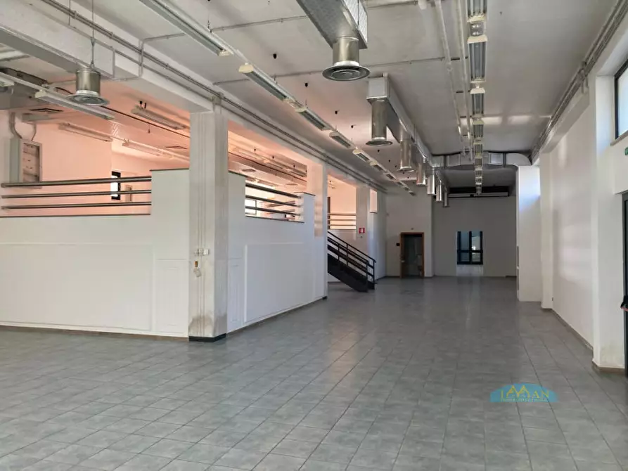 Immagine 13 di Magazzino in affitto  in Contrada Carlo di Noi Inferiore a Francavilla Fontana