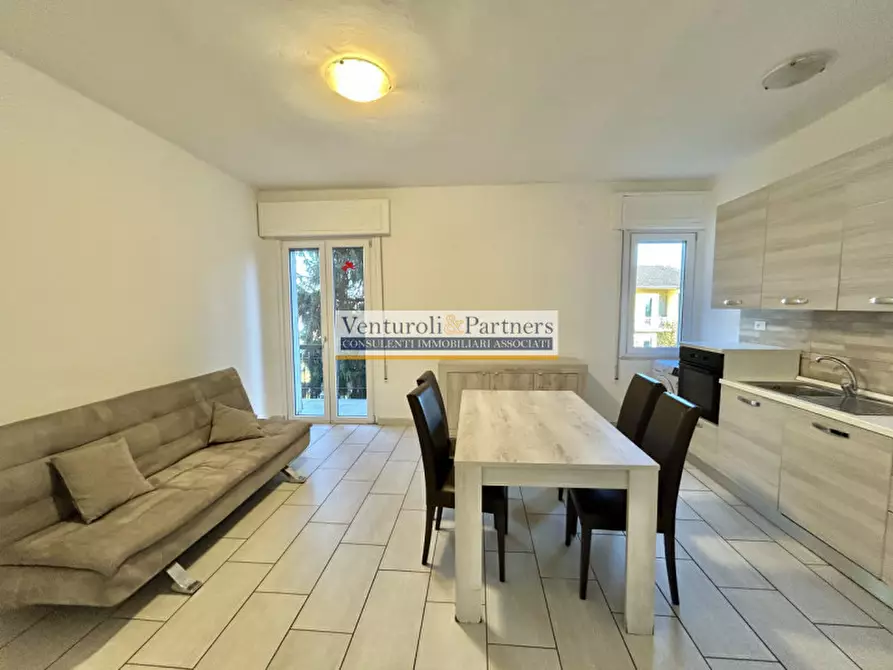 Immagine 2 di Appartamento in vendita  in Via Bergamo a Desenzano Del Garda