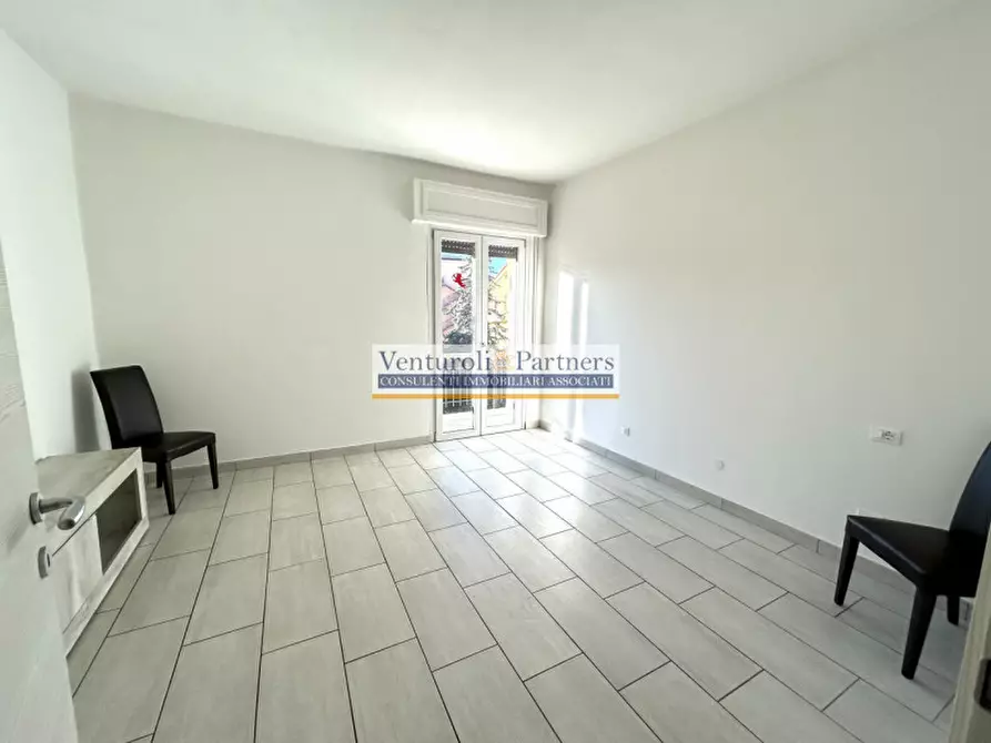 Immagine 4 di Appartamento in vendita  in Via Bergamo a Desenzano Del Garda