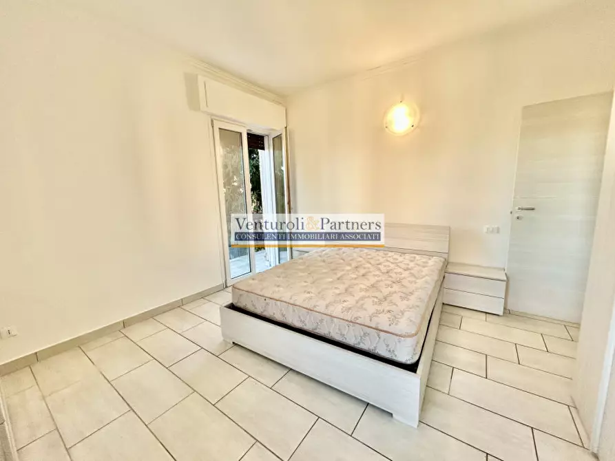 Immagine 7 di Appartamento in vendita  in Via Bergamo a Desenzano Del Garda