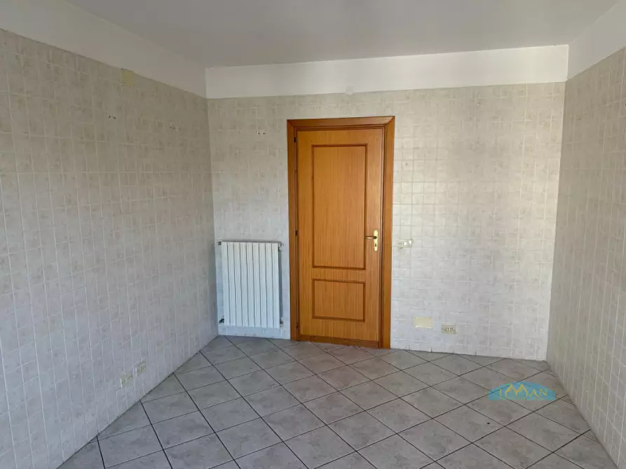 Immagine 12 di Appartamento in vendita  in Via Don Pietro Lerna a Ceglie Messapico