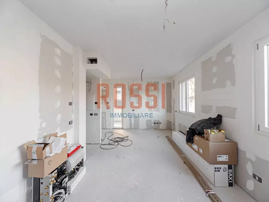 Immagine 1 di Appartamento in vendita  in VIA PACINOTTI a Monza