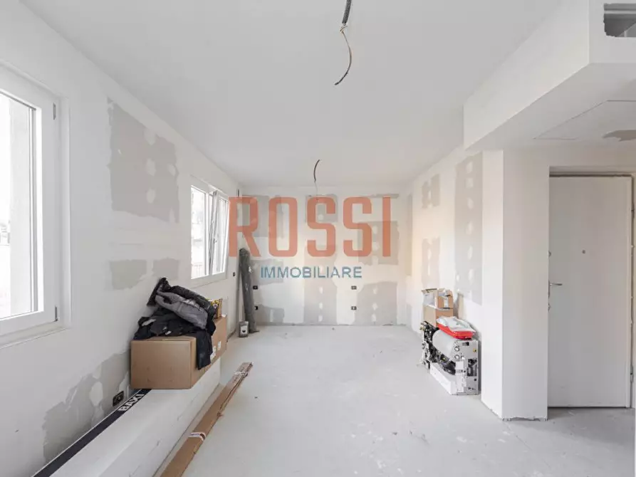 Immagine 2 di Appartamento in vendita  in VIA PACINOTTI a Monza