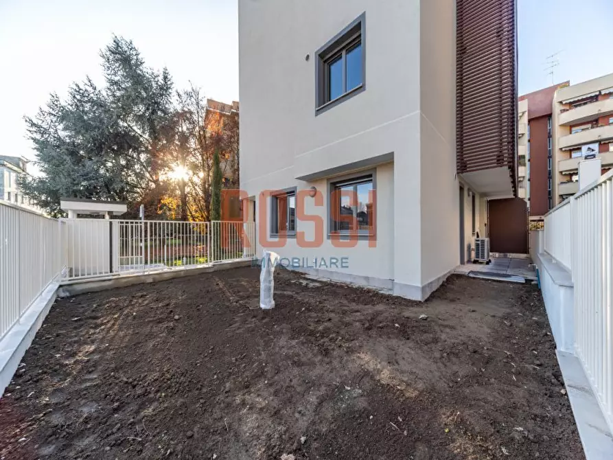 Immagine 5 di Appartamento in vendita  in VIA PACINOTTI a Monza