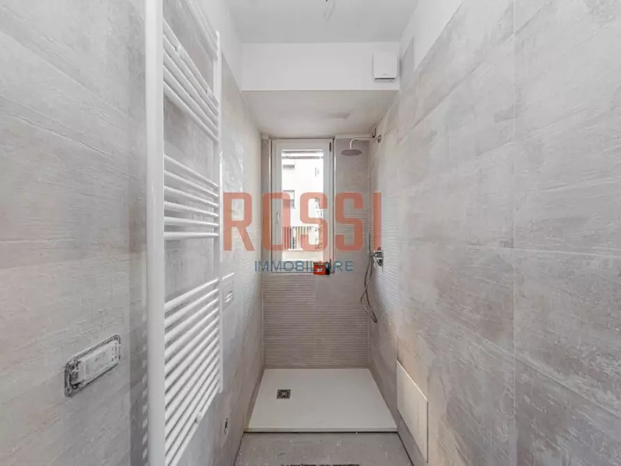 Immagine 8 di Appartamento in vendita  in VIA PACINOTTI a Monza