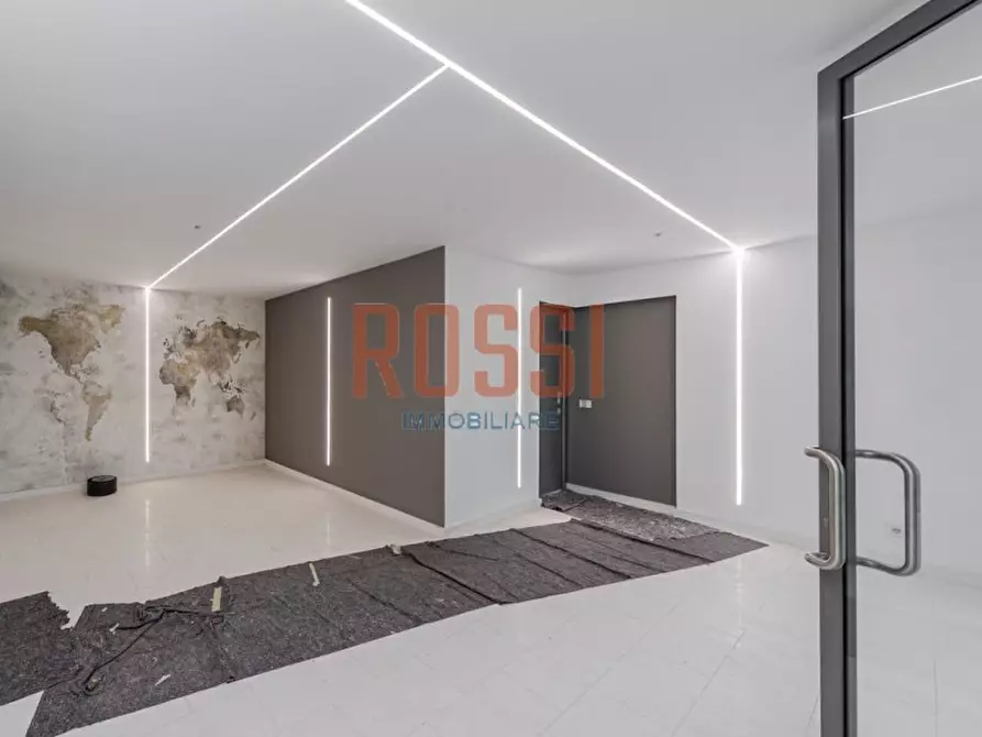 Immagine 11 di Appartamento in vendita  in VIA PACINOTTI a Monza