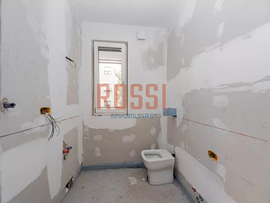 Immagine 18 di Appartamento in vendita  in VIA PACINOTTI a Monza