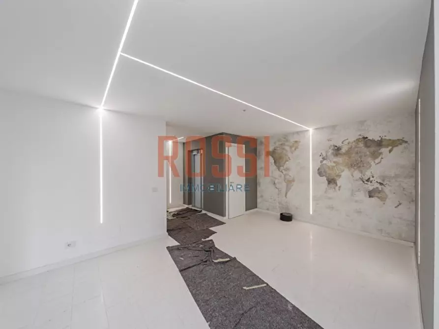 Immagine 21 di Appartamento in vendita  in VIA PACINOTTI a Monza