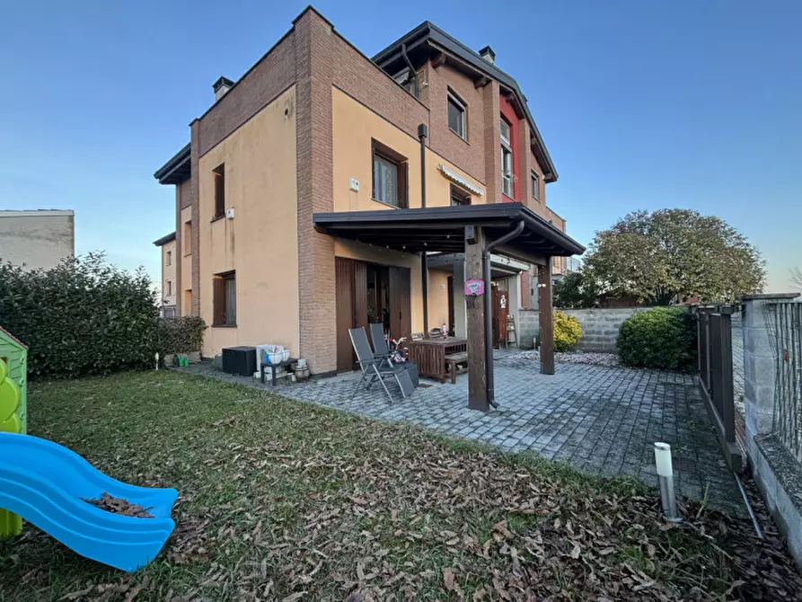 Immagine 1 di Appartamento in vendita  in Strada borgazzo, 50 a Sissa Trecasali