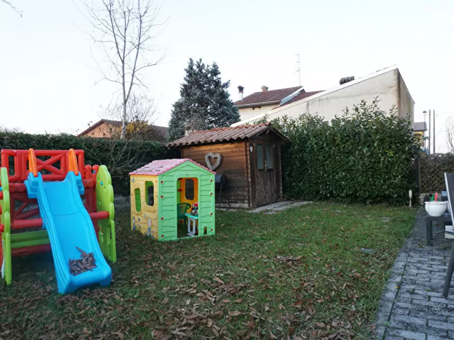 Immagine 6 di Appartamento in vendita  in Strada borgazzo, 50 a Sissa Trecasali