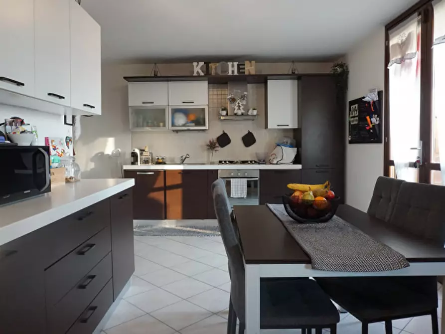 Immagine 12 di Appartamento in vendita  in Strada borgazzo, 50 a Sissa Trecasali