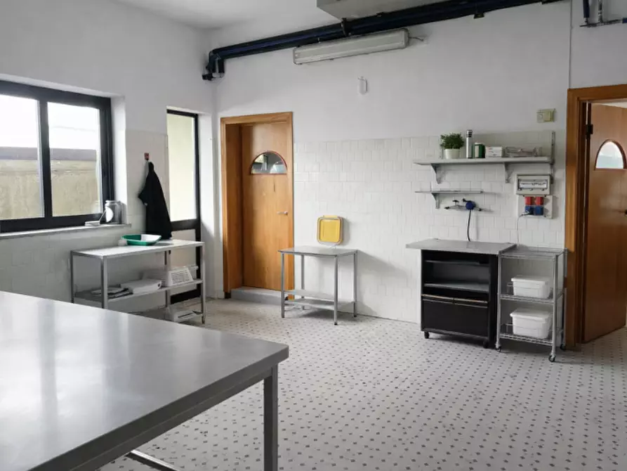 Immagine 6 di Negozio in vendita  in via della repubblica a Mazzano