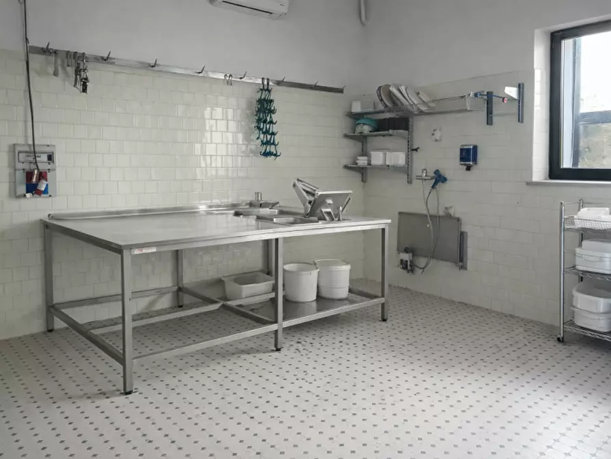 Immagine 7 di Negozio in vendita  in via della repubblica a Mazzano