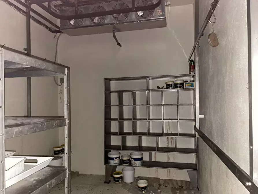 Immagine 8 di Negozio in vendita  in via della repubblica a Mazzano