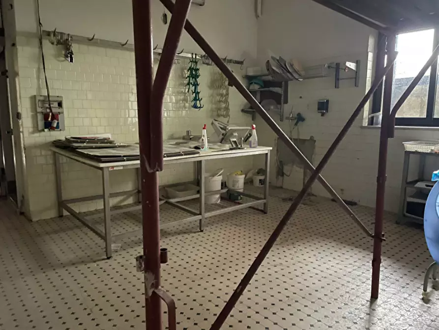 Immagine 9 di Negozio in vendita  in via della repubblica a Mazzano