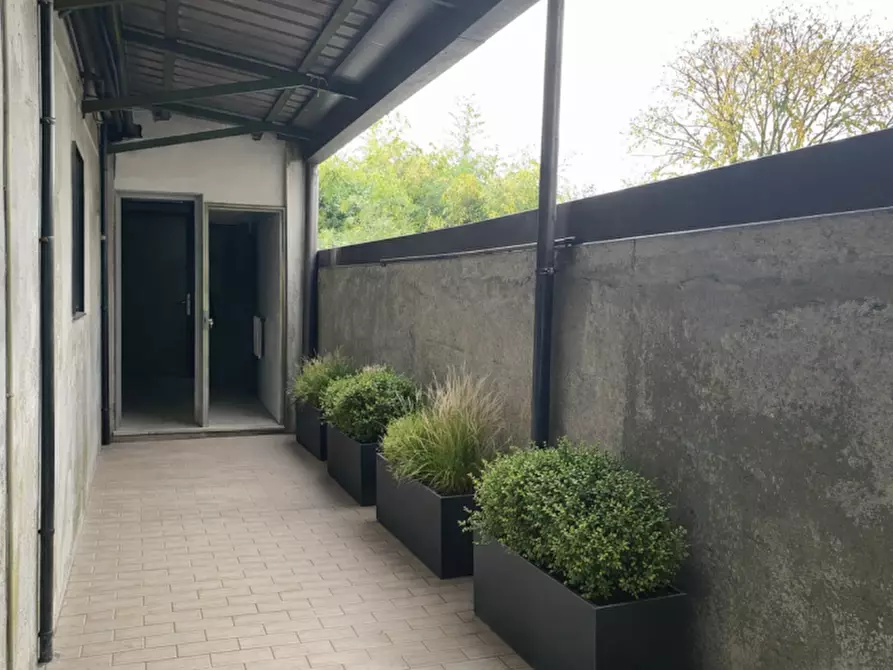 Immagine 10 di Negozio in vendita  in via della repubblica a Mazzano