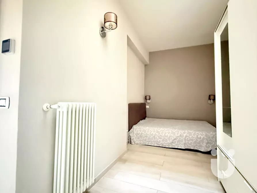 Immagine 7 di Appartamento in vendita  in Via del Quadrifoglio a Roma