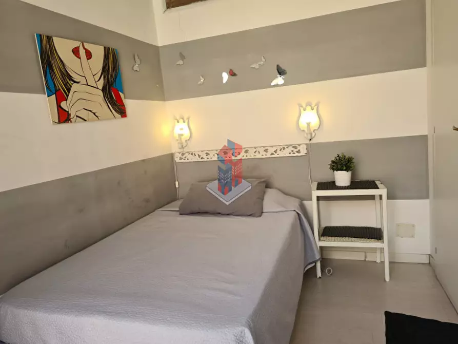 Immagine 11 di Appartamento in vendita  in CORSO UMBERTO- METRO' a Napoli